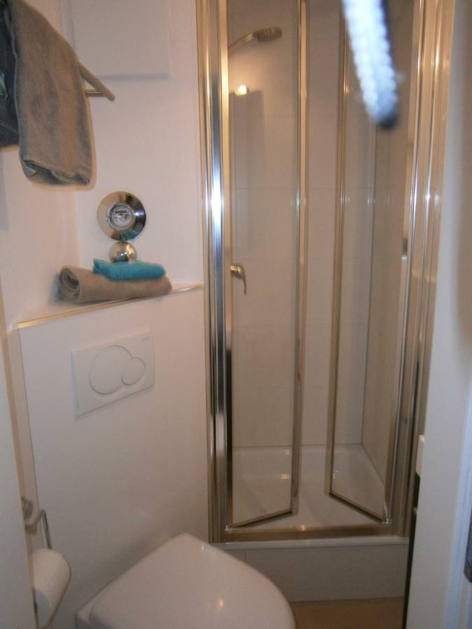 Bodensee Ferienwohnung Claudia 4 Friedrichshafen Bagian luar foto
